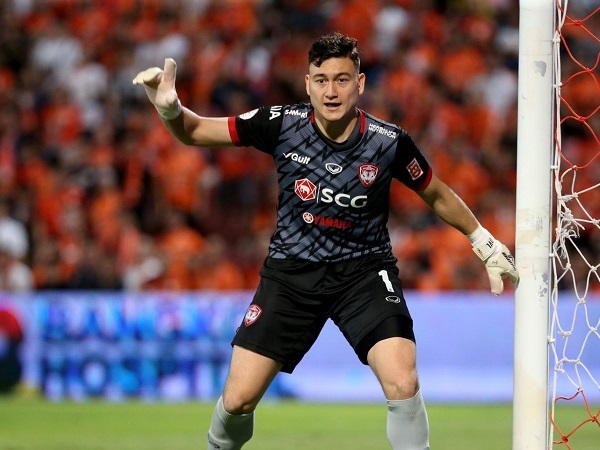 Tương lai của Văn Lâm tại Muangthong hết sức bấp bênh.