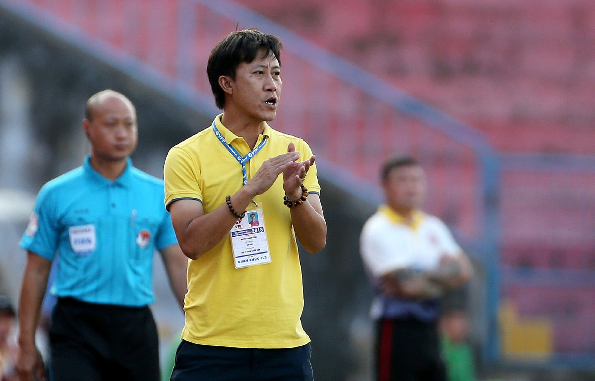 HLV Thành Công dẫn dắt CLB Thanh Hoá từ vòng 4 V-League 2020.