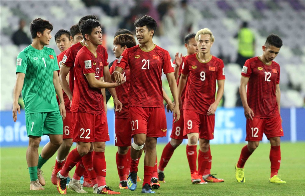 ĐT Việt Nam nắm giữ lợi thế trong cuộc đua giành vé đi tiếp tại vòng loại thứ 2 World Cup 2022.