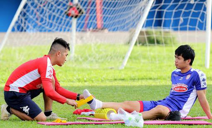 Chấn thương của Công Phượng không quá nghiêm trọng và anh có thể quay trở lại tập luyện cùng các đồng đội trong tuần này.
