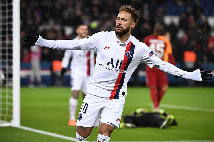 11. Neymar. Chân sút người Brazil chính là linh hồn của Á quân PSG ở Champions League 2019/20. Tuy chỉ tham dự 7 trận đấu nhưng cựu cầu thủ Barcelona cũng đã bỏ túi 3 bàn thắng và 4 kiến tạo.