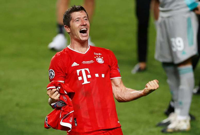 12. Robert Lewandowski. Tiền đạo người Ba Lan là vua phá lưới ở Champions League 2019/20. Anh đã ghi được 15 bàn. Đây cũng là lần đầu tiên Lewandowski đăng quang tại giải đấu danh giá số 1 lục địa già.