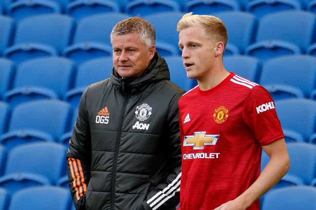 Van de Beek chưa được đá chính nhiều