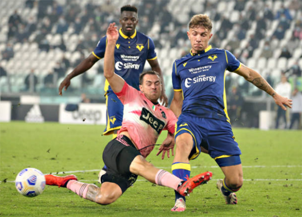 Song, dù đã tạo ra nhiều cơ hội song khâu dứt điểm chính là vấn đề của Bà đầm già thành Turin.