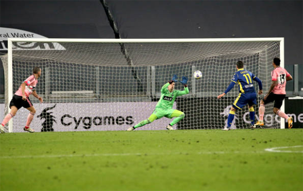 Chưa có được bàn thắng, đội chủ sân Juventus Arena đã bị thủng lưới trước ở phút thứ 60. Người ghi bàn cho đội khách là Andrea Favilli.