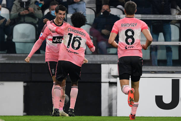 Mãi đến phút thứ 45, Juve mới có thể chọc thủng mành lưới của đội khách sau cú dứt điểm của Alvaro Morata.