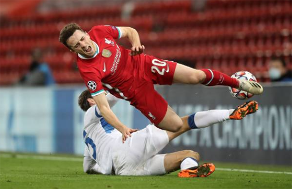 Tỷ số 2-0 nghiêng về Atalanta được duy trì đến hết trận và Liverpool nhận thất bại đầu tiên tại đấu trường Champions League mùa này. Tuy nhiên, ngôi đầu bảng D của The Kop vẫn không thay đổi, họ vẫn giữ khoảng cách 2 điểm với Ajax Amsterdam và Atalanta.