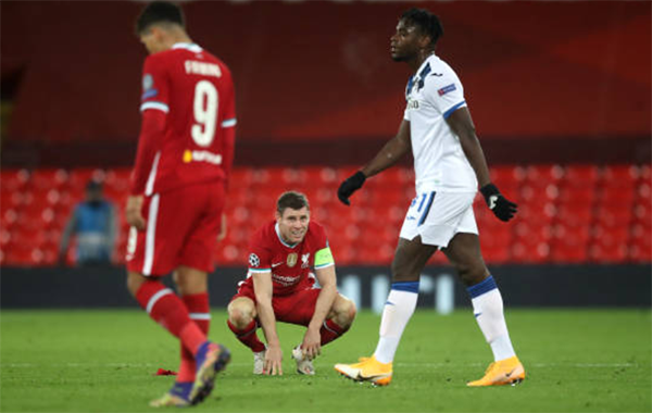 Liverpool gục ngã trước Atalanta trên sân nhà.