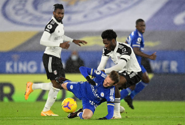 James Maddison đã rất nỗ lực nhưng không thể tạo nên sự khác biệt trong mặt trận tấn công của Bầy Cáo.