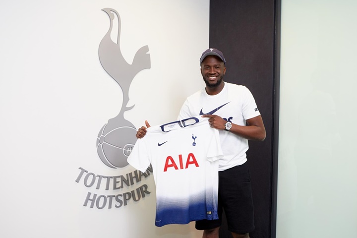 Tanguy Ndombele đứng thứ 9 trong danh sách này khi chuyển đến khoác áo Tottenham với số tiền 60 triệu euro. Ngôi sao người Pháp là một trong những bom tấn đắt giá nhất kỳ chuyển nhượng hè 2019.