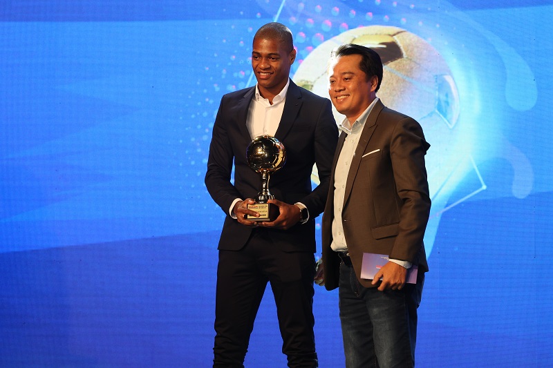 Bruno Cunha nhận danh hiệu cầu thủ ngoại xuất sắc nhất.