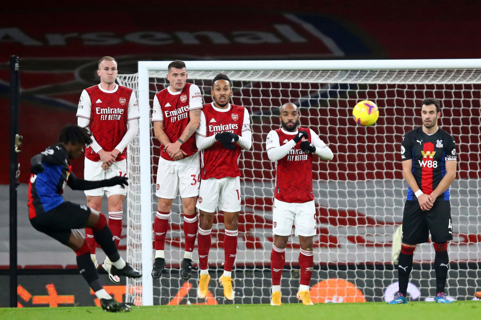 Arsenal có trận hoà tẻ nhạt trước Crystal Palace.