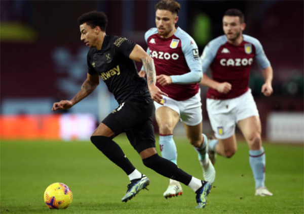 Rạng sáng nay (04/02, giờ Việt Nam), West Ham có chuyến làm khách đến sân của Aston Villa tại lượt trận thứ 22 Ngoại hạng Anh. Ở trận derby London này, HLV David Moyes đã quyết định xếp tân binh Jesse Lingard đá chính.