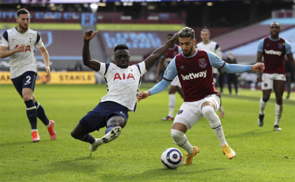 Sanchez chưa thể đoái công chuộc tội cho Spurs trong trận gặp West Ham.