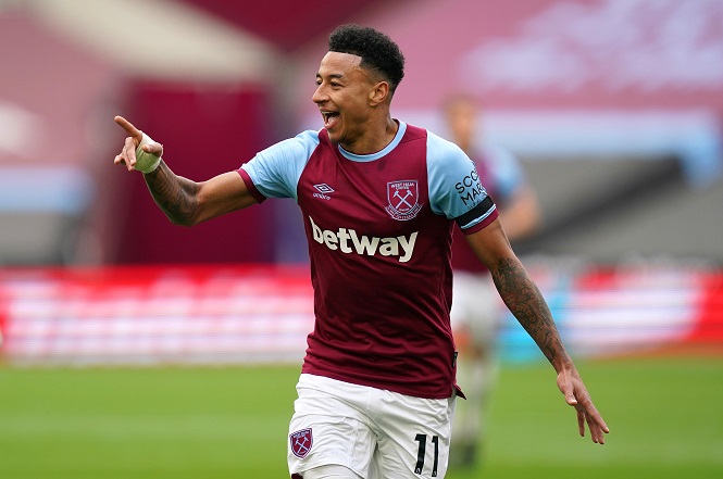 6 - Jesse Lingard (West Ham). David Moyes đã đúng đắn khi quyết định mượn cậu học trò cũ vào kỳ chuyển nhượng Đông, bởi kể từ sau khi khoác lên mình màu áo mới, ngôi sao Man Utd liên tục tỏa sáng. Trong giai đoạn nửa sau mùa giải, anh ghi đến 9 bàn thắng và 4 pha kiến tạo.