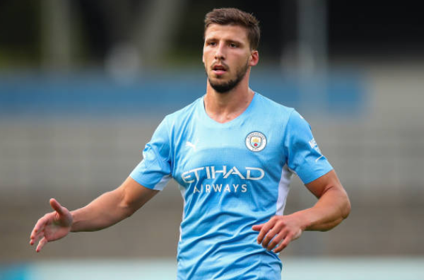 Trung vệ Ruben Dias. Cầu thủ người Bồ Đào Nha vẫn là nhân tố quan trọng nơi hàng thủ Man City.