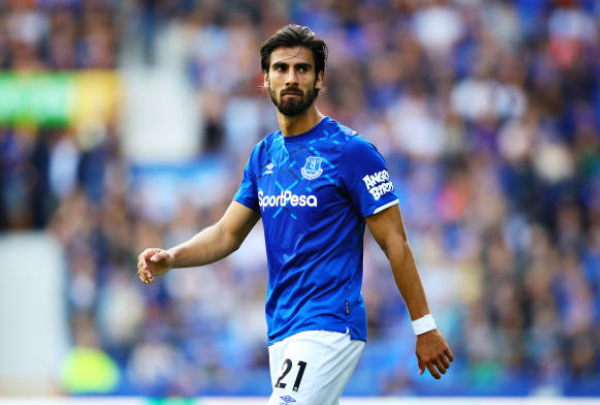 Gomes không còn được trọng dụng ở Everton?