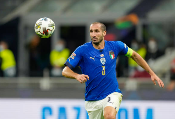Trung vệ Giorgio Chiellini. Người cận vệ già Chiellini có thể sẽ trở lại đội hình chính trong bối cảnh Bonucci vắng mặt trong trận đấu này vì án treo giò.