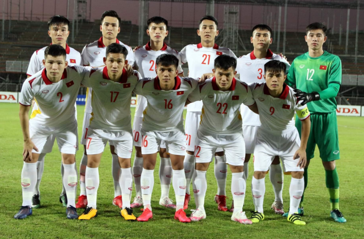 Sau những ngày tập luyện, U22 Việt Nam bước vào trận giao hữu thứ 2 trước khi sang Kyrgyzstan tham dự vòng loại U23 châu Á 2022. Đối đầu với U22 Kyrgyzstan, BHL đã trao cơ hội đá chính cho những cái tên quen thuộc như: Nguyễn Hai Long, Trần Bảo Toàn, Lê Văn Xuân, Bùi Hoàng Việt Anh, Nguyễn Thanh Bình, Lê Xuân Tú.