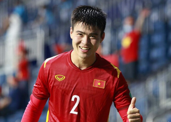 Trung vệ Đỗ Duy Mạnh. Cầu thủ của CLB Hà Nội thi đấu ổn định và là cái tên được trao suất đá chính thường xuyên.