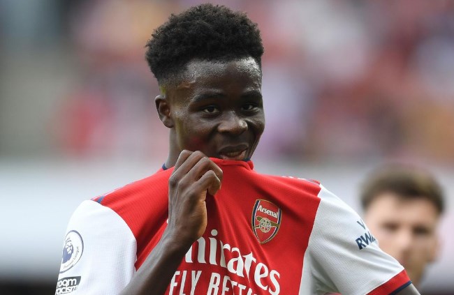 =9. Bukayo Saka (Arsenal). Cũng như Mount, Saka đang cho thấy tầm ảnh hưởng lớn lên cả phương diện triển khai lối chơi lẫn ghi bàn cho Pháo thủ.