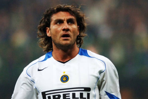 9. Christian Vieri (Inter Milan) - 138 trận (2004). Anh là cầu thủ thi đấu thiên về sức mạnh và là chân sút khét tiếng của Inter Milan.