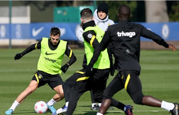 Chelsea tiếp tục tập luyện hướng đến chuyến làm khách trên sân của Norwich City vào rạng sáng thứ 6 (11/03, theo giờ Việt Nam). Ở buổi tập mới nhất, The Blues nhận liên tiếp tin vui lực lượng.
