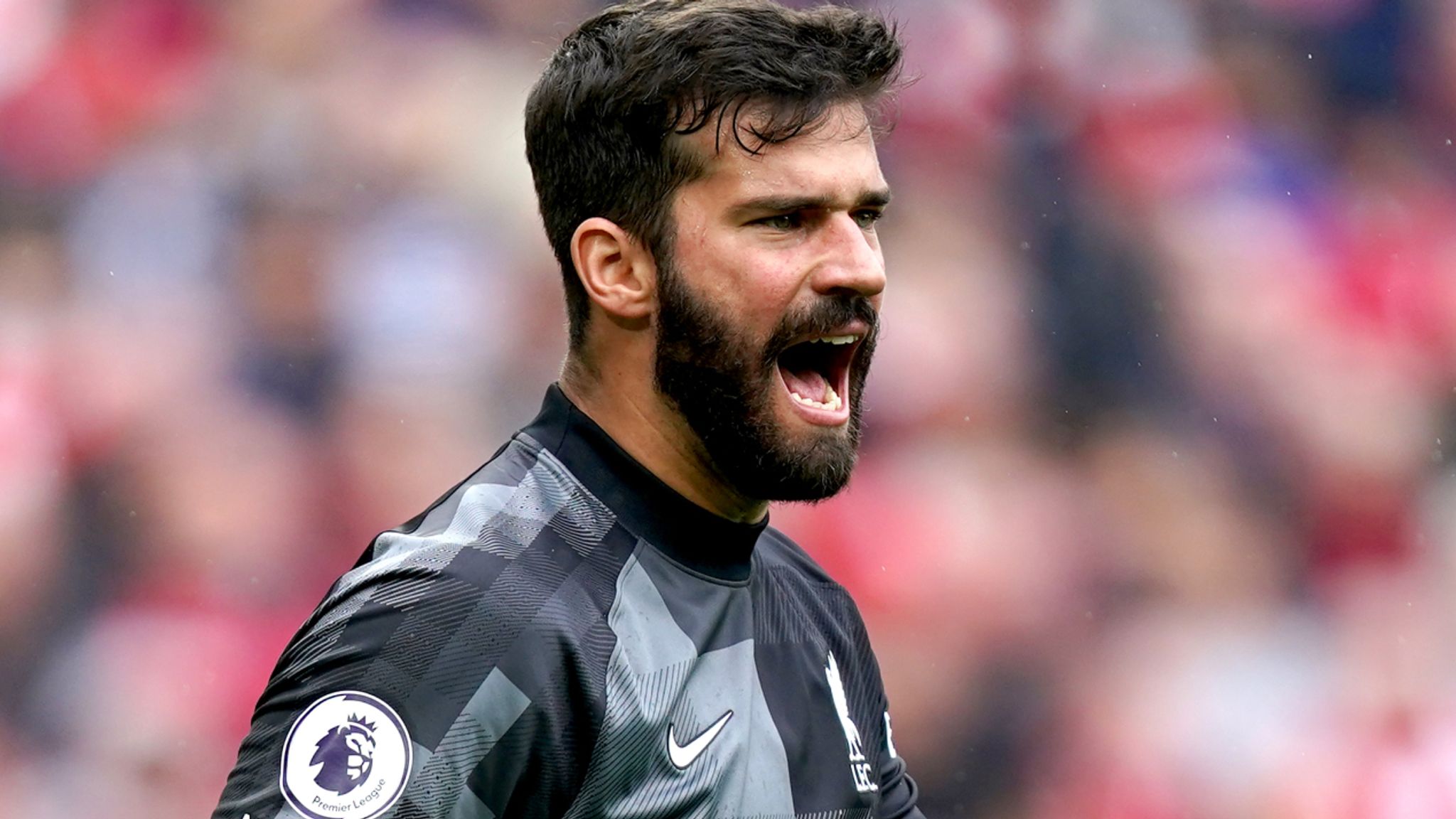 Thủ môn: Alisson Becker (Liverpool). Bất chấp phong độ trồi sụt của Lữ đoàn đỏ mùa này, thủ thành người Brazil vẫn giữ nguyên mức định giá 50 triệu euro.
