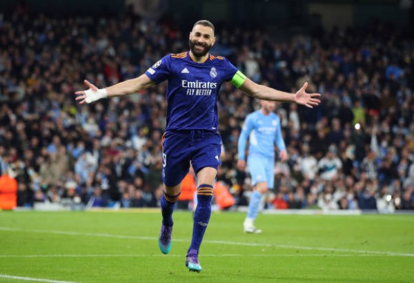 Vào đến bán kết, Benzema vẫn là tâm điểm của đội bóng thủ đô với 2 pha lập công ở trận lượt đi tại Etihad. Song trước một Manchester City thăng hoa, Real đành nhận thất bại 3-4.