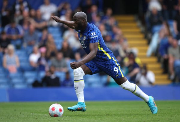 Tiền đạo Romelu Lukaku (Chelsea). Cựu sao Man Utd tạo điểm nhấn với 2 bàn thắng vào lưới Wolves. Tuy nhiên The Blues không thể giữ được 3 điểm ở lại Stamford Bridge.