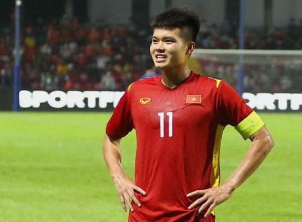 Văn Tùng ghi bàn thắng nâng tỷ số lên 2-1 cho U23 Việt Nam.