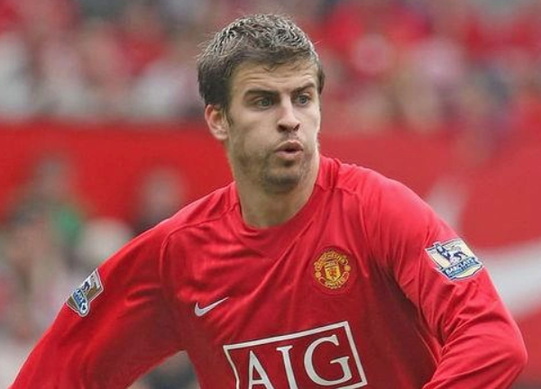 7. Gerard Pique (2004). Trung vệ sinh năm 1987 đến Man Utd từ Barcelona lúc 17 tuổi. Sau đó anh đã có những bước tiến bộ vượt bậc trong thành phần đội 1 từ 2004 đến 2007.