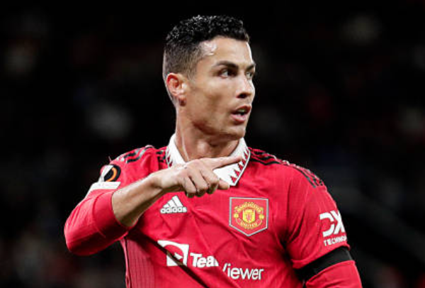 Cristiano Ronaldo - 4 điểm. Anh bị từ chối 1 bàn thắng khi trọng tài xác định việt vị. Ngoài ra, CR7 cũng không thể tạo dấu ấn. Anh tung ra 4 cú sút nhưng không lần nào đưa bóng trúng đích.