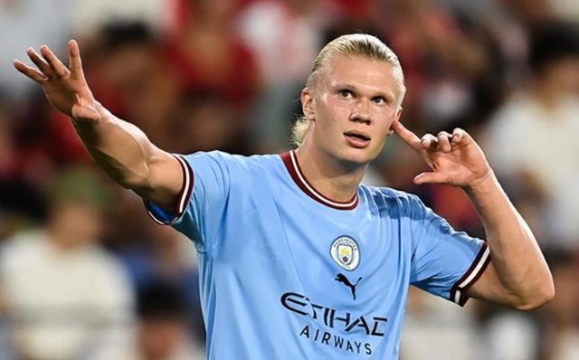 Haaland ghi bàn giúp Man City giành chiến thắng nghẹt thở trước Dortmund.