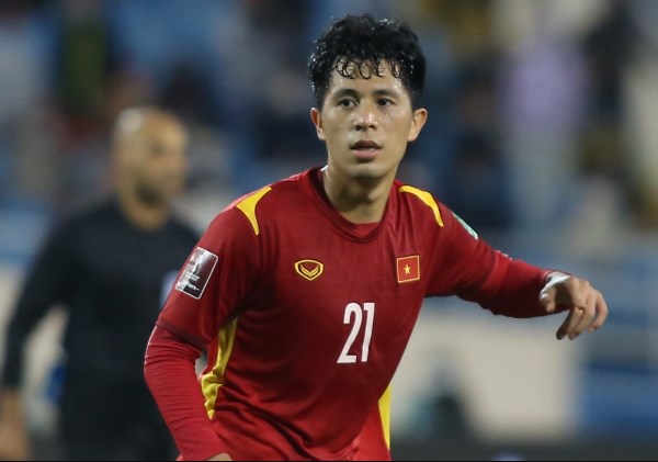 Đình Trọng là chốt chặn đáng tin cậy.