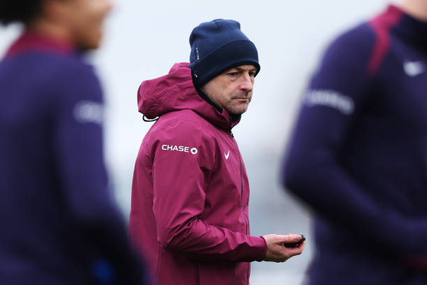 Ảnh bài viết Lee Carsley để lại 4 'món quà' cho Tuchel 