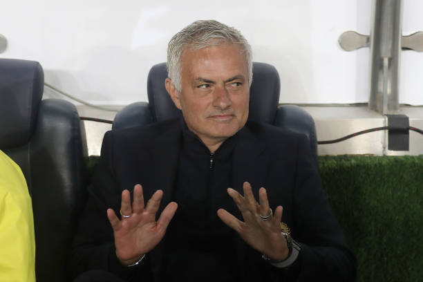 Ảnh bài viết Mourinho muốn "rút ruột" Man United ngay tháng Một