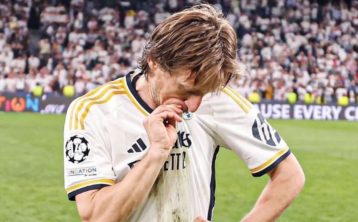 Ảnh bài viết "Bóng đá nợ Modric một chức vô địch EURO"