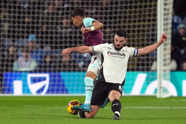 Ảnh bài viết CHÍNH THỨC! Brighton "vá" hàng thủ với tân binh 9 triệu bảng