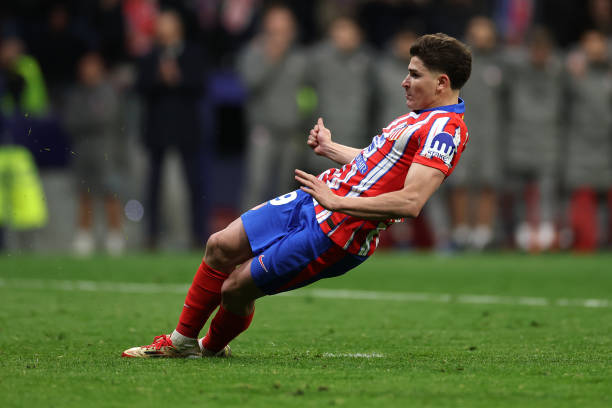 Ảnh bài viết Alvarez và quả penalty định mệnh: Lời nguyền Champions League chưa buông tha Atletico