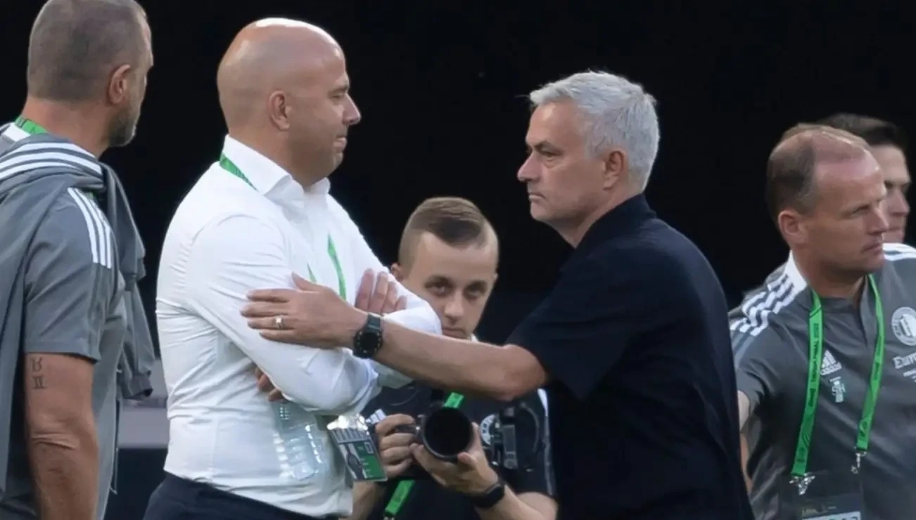 Ảnh bài viết Bài học từ Mourinho có thể giúp Slot xây dựng kỷ nguyên mới cho Liverpool