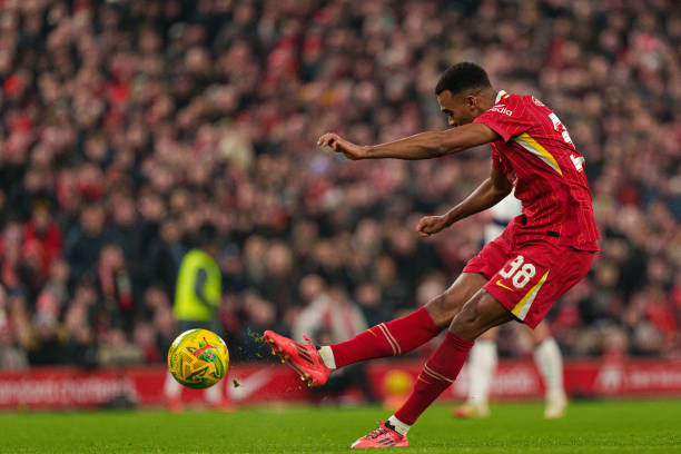 Ảnh bài viết "Chọc điên" CĐV Liverpool, phía Gravenberch vội vã giải thích 