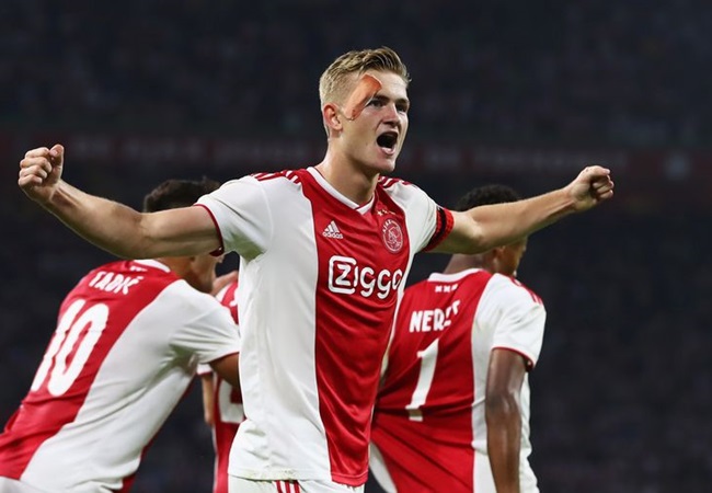 Matthijs de Ligt đang ở rất gần Barca.