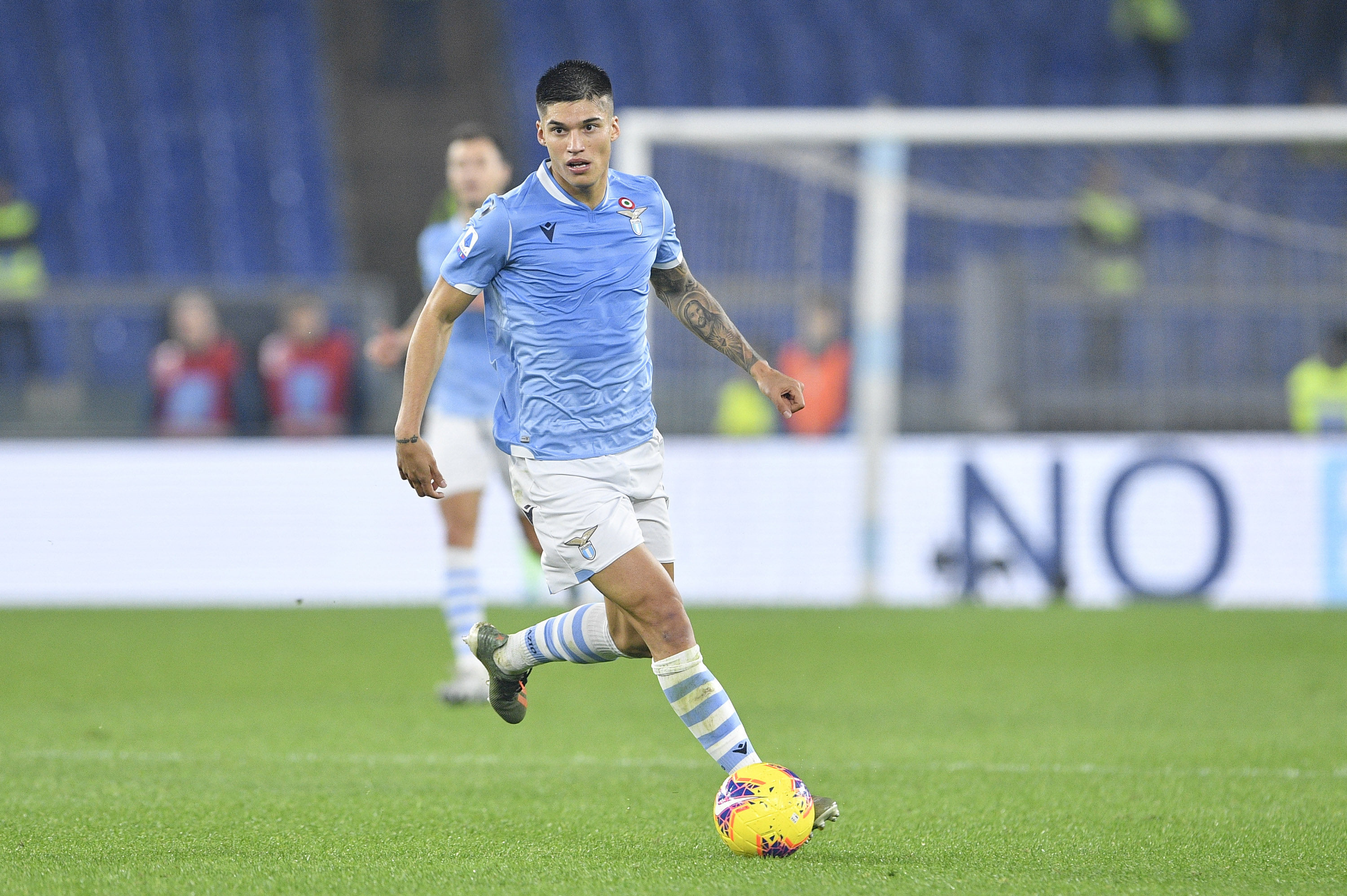 Quỷ đỏ có thể "đánh bạc" với Joaquin Correa.