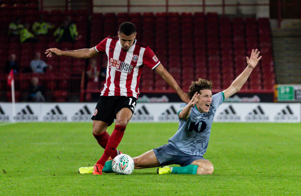 "Đứa con hư" của Manchester United - Ravel Morrison đã thử việc ở Sheffield United hồi đầu mùa và sau đó được ký hợp đồng. Mặc dù vậy, chàng trai "lắm tài nhiều tật" này vẫn chưa để lại dấu ấn nào nổi bật.