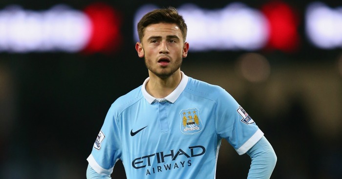 Patrick Roberts được Manchester City đẩy sang Norwich City theo dạng cho mượn. Thế nhưng chỉ sau nửa mùa giải, anh lại phải tiếp tục đến Middlesbrough.