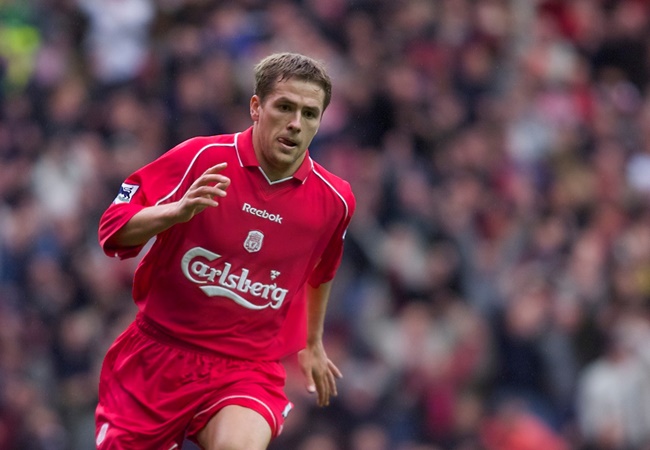 Dù là một tiền đạo, thế nhưng Michael Owen cũng có tới 10 pha kiến tạo ở mùa 1997/98.