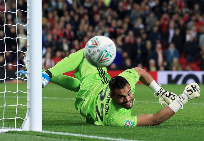 Sergio Romero là thủ thành chất lượng dù phải ngồi dự bị thường xuyên.