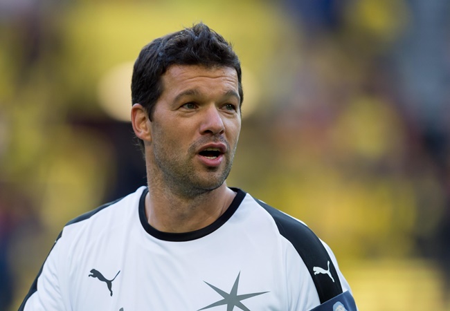 Dĩ nhiên sẽ không thể thiếu "vua về nhì" Michael Ballack. Mùa giải 2007/08, Chelsea của danh thủ người Đức đã thất bại đầy cay đắng trước M.U trên chấm penalty.
