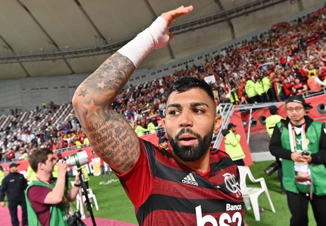 Cũng nổi lên từ Santos, tuy nhiên Gabriel Barbosa lại bị gọi là "thảm họa" khi gia nhập Inter Milan. Giờ đây, anh đang tìm lại chính mình tại Flamengo. Thành công đầu tiên của "Gabigol" là danh hiệu Copa Libertadores 2019.